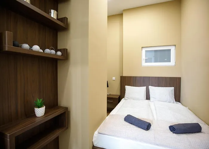A37 Awesome Apartments